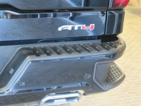Used 2021 GMC Sierra 1500 AT4 w/ AT4 Premium Package AWD/4WD image 76