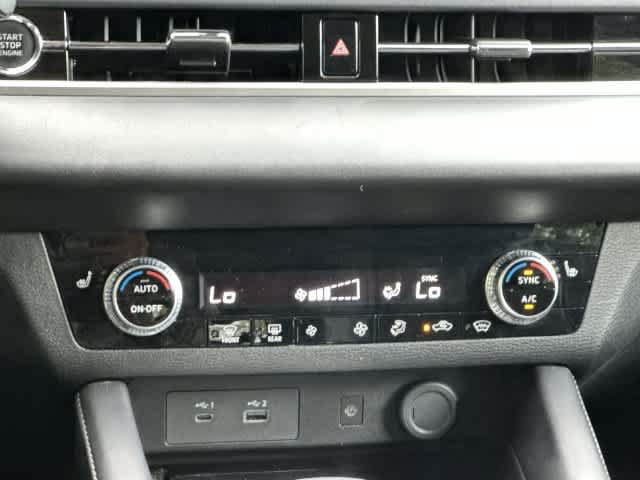 Used 2024 Mitsubishi Outlander SE AWD/4WD image 14