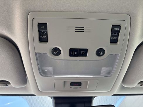 Used 2017 Lexus IS 200t image 31