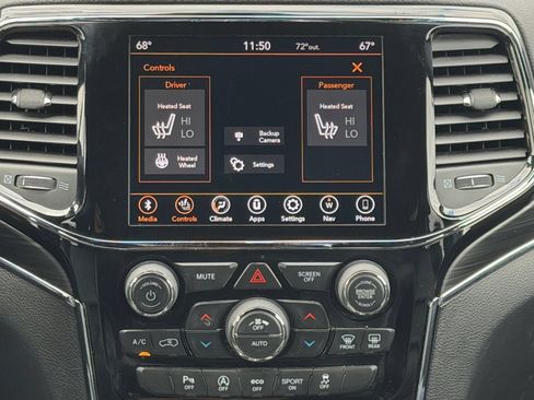 Used 2019 Jeep Grand Cherokee Limited w/ Trailer Tow Group IV AWD/4WD image 32