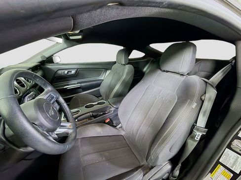 Used 2022 Ford Mustang Coupe image 13