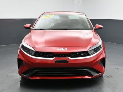 Used 2023 Kia Forte LXS image 3