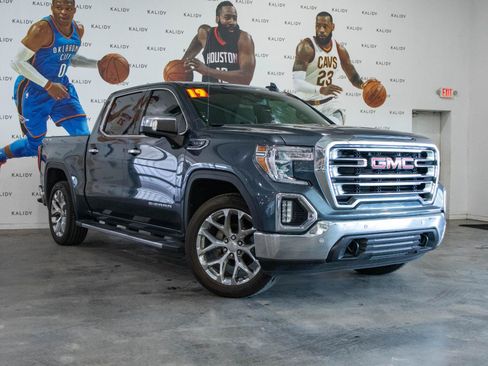 Used 2019 GMC Sierra 1500 SLT w/ SLT Premium Plus Package AWD/4WD image 2