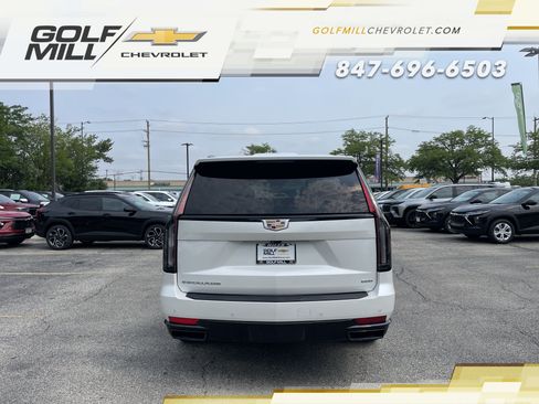 Certified 2024 Cadillac Escalade Sport Platinum w/ Heavy-Duty Trailer Package AWD/4WD image 8