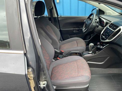 Used 2020 Chevrolet Sonic LT w/ Convenience Package image 28