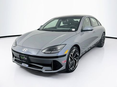 Used 2023 Volvo C40 P8 Recharge Plus AWD/4WD image 3