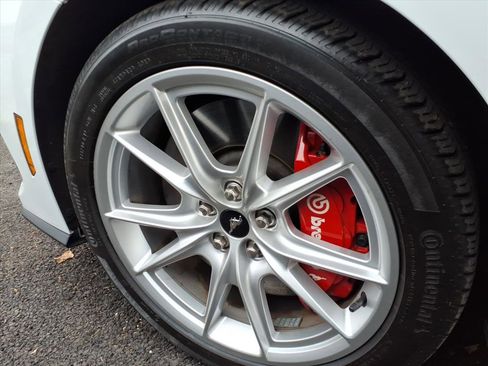 Used 2024 Ford Mustang GT Premium image 7