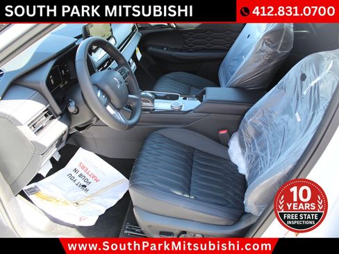 New 2026 Mitsubishi Outlander SEL image 16