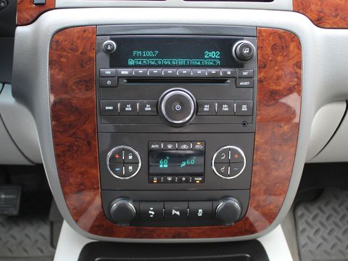 Used 2013 Chevrolet Silverado 1500 LTZ w/ LTZ Plus Package AWD/4WD image 32