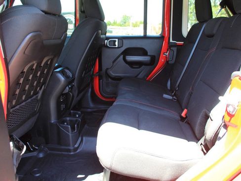 Used 2018 Jeep Wrangler Unlimited Rubicon AWD/4WD image 22