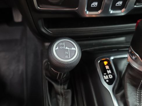 Used 2024 Jeep Wrangler Sport AWD/4WD image 24