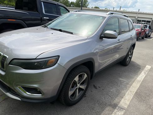 Used 2019 Jeep Cherokee Limited AWD/4WD image 1