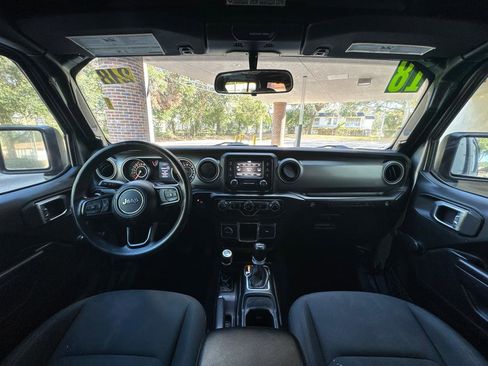 Used 2018 Jeep Wrangler Unlimited Sport AWD/4WD image 20
