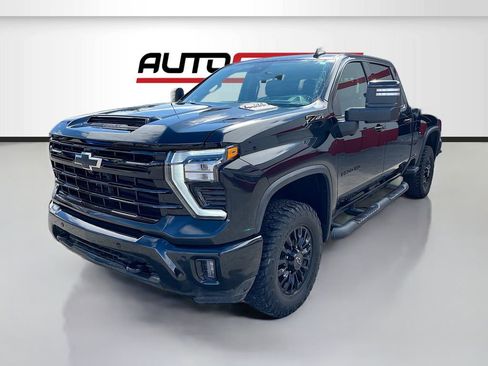 Used 2024 Chevrolet Silverado 2500 LTZ w/ LTZ Plus Package image 3