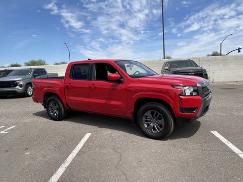 Used 2025 Nissan Frontier SV RWD image 6