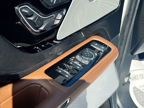 Used 2024 Lincoln Aviator Reserve w/ Equipment Group 201A image 19