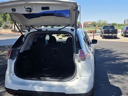 Used 2016 Nissan Rogue S FWD image 11