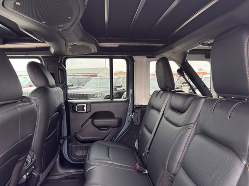 New 2026 Jeep Wrangler Unlimited Sport image 33