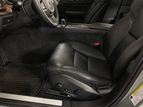 Certified 2024 Volvo S60 B5 Plus AWD/4WD image 28