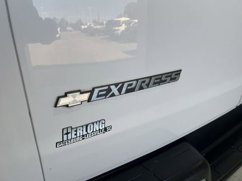 Used 2019 Chevrolet Express 3500 LT w/ LT Preferred Equipment Group image 24