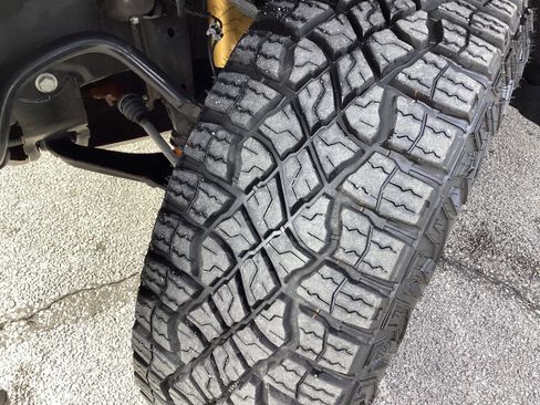 Used 2026 Chevrolet Silverado 2500 ZR2 w/ LPO, Dark Essentials Package image 10