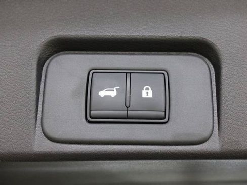Certified 2026 Nissan Rogue SV FWD image 29