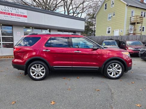Used 2014 Ford Explorer XLT w/ Equipment Group 202A image 28