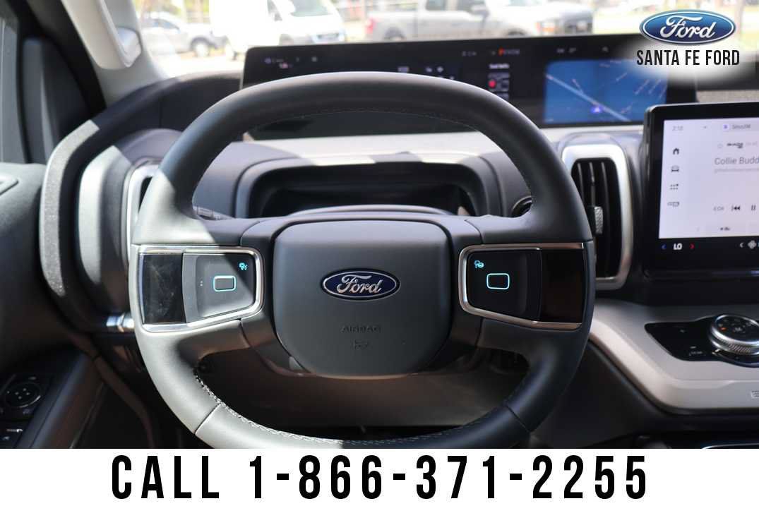 Used 2025 Ford Expedition Active RWD image 37