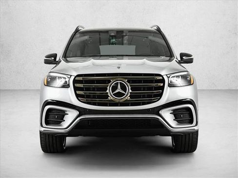 New 2026 Mercedes-Benz GLS 580 4MATIC image 2