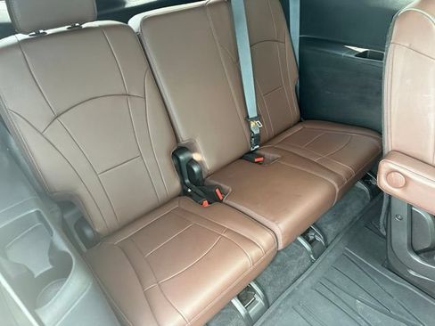 Used 2020 Buick Enclave Avenir w/ Avenir Technology Package FWD image 15
