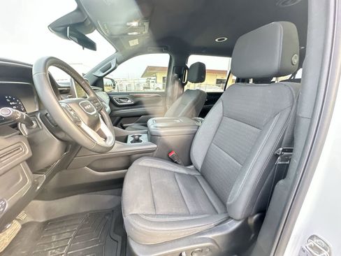 Used 2024 GMC Yukon XL SLE w/ Gmc Pro Safety Plus Package image 19