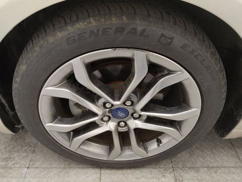 Used 2019 Ford Fusion SEL image 31