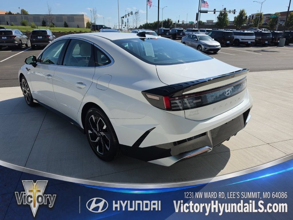 Used 2025 Hyundai Sonata SEL FWD image 3