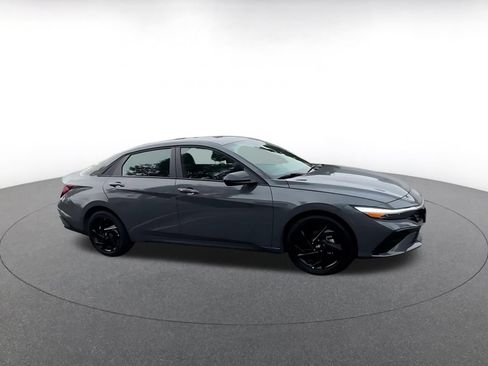 Used 2026 Hyundai Elantra Sport FWD image 2