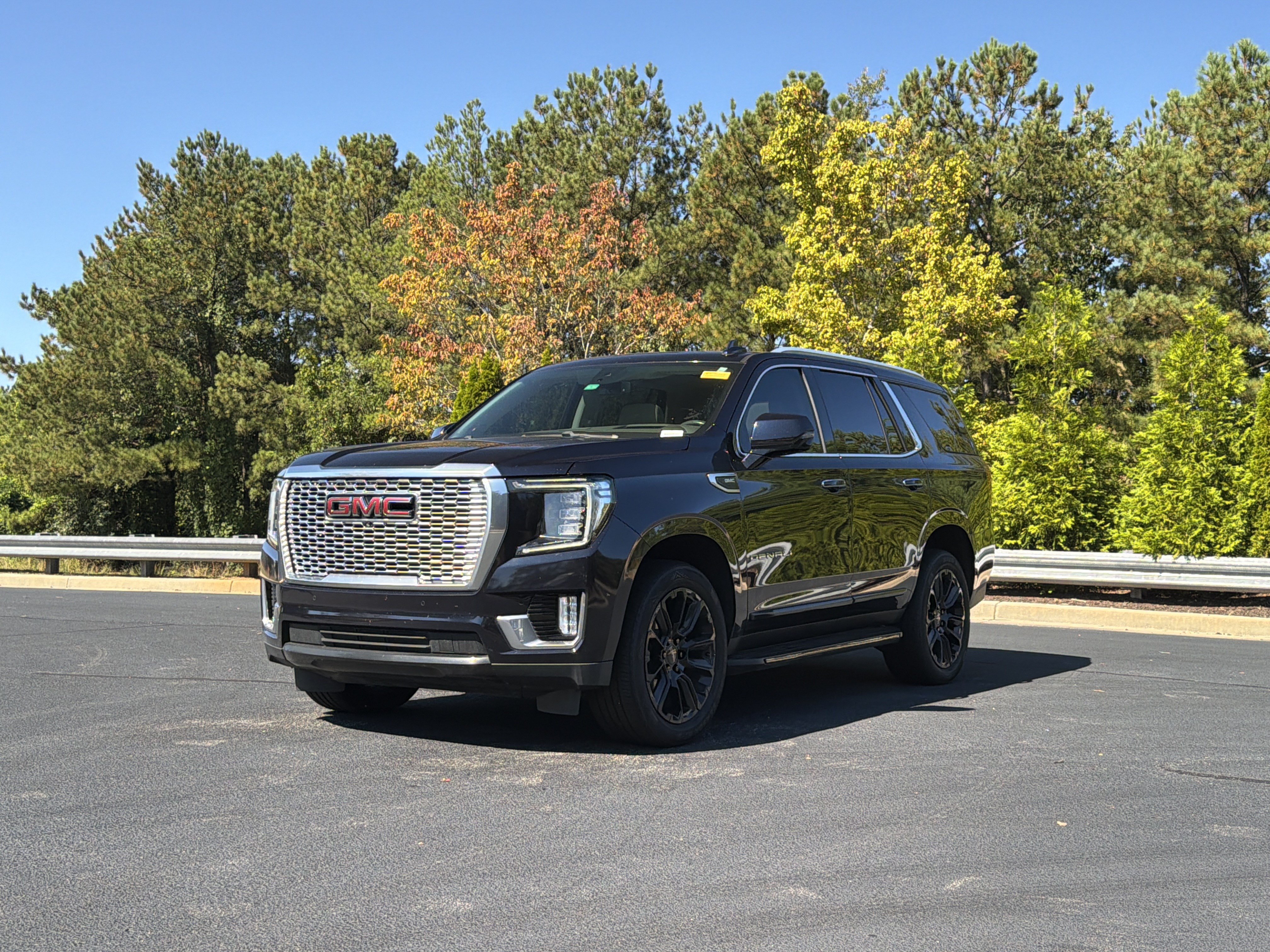 Used 2022 GMC Yukon Denali RWD image 12