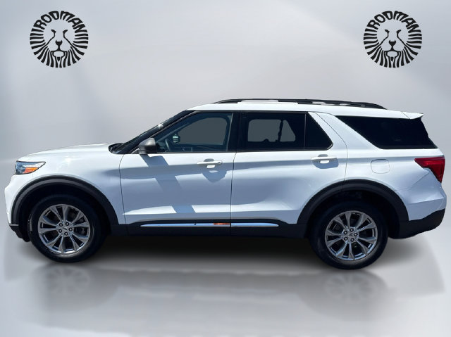Used 2020 Ford Explorer XLT w/ Equipment Group 202A AWD/4WD image 11