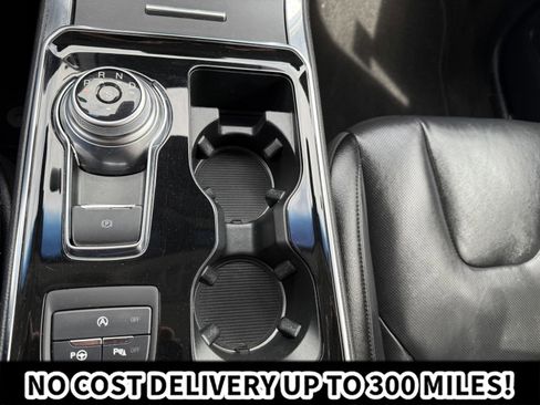 Used 2020 Ford Edge Titanium w/ Equipment Group 301A AWD/4WD image 28