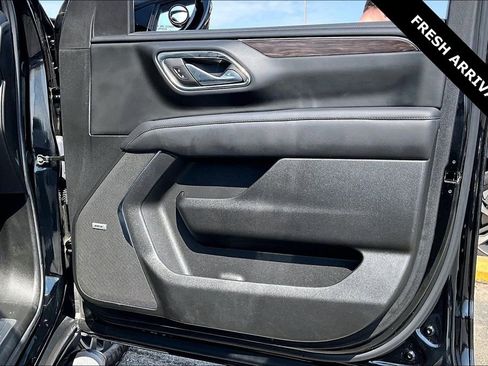 Used 2024 Chevrolet Tahoe Z71 w/ Luxury Package image 26