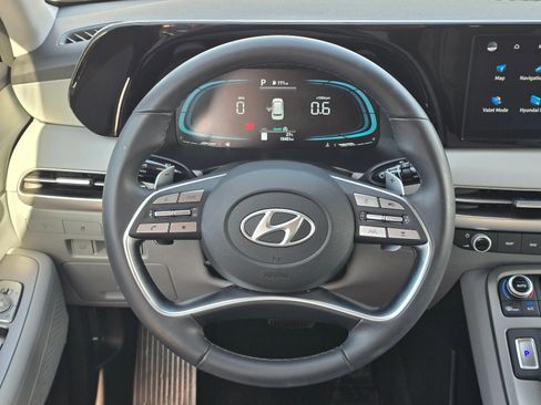 Used 2025 Hyundai Palisade SEL FWD image 15