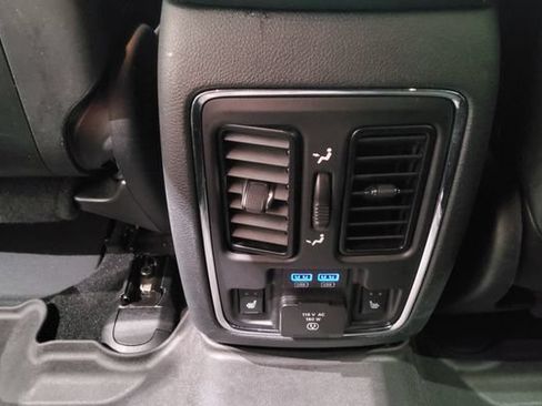 Used 2020 Jeep Grand Cherokee Limited w/ Luxury Group II AWD/4WD image 21