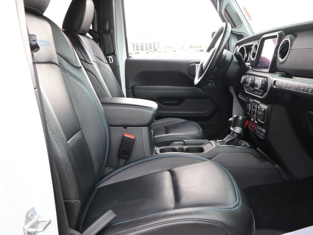 Used 2023 Jeep Wrangler Unlimited Rubicon 4xe w/ Cold Weather Group AWD/4WD image 9