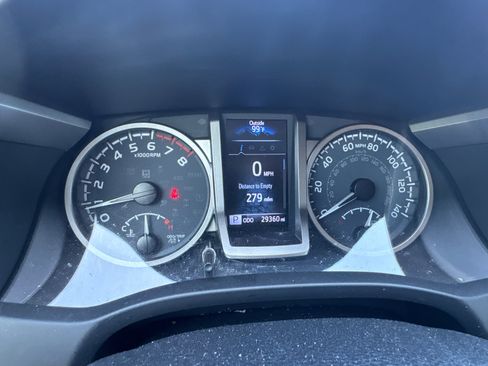 Used 2023 Toyota Tacoma SR5 w/ Technology Package image 33