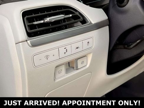 Used 2021 Hyundai Palisade Calligraphy image 34