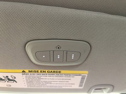 Used 2022 Chrysler Pacifica Touring-L image 28