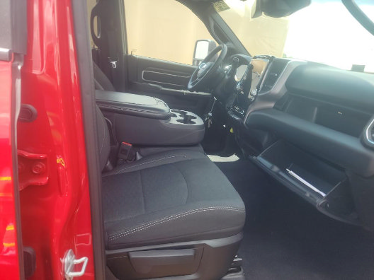 Used 2026 RAM 2500 Big Horn AWD/4WD image 4