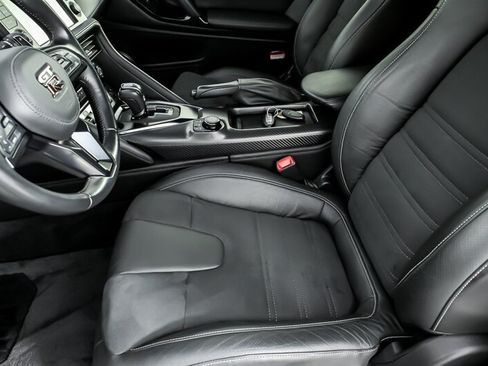 Used 2020 Nissan GT-R Premium AWD/4WD image 22