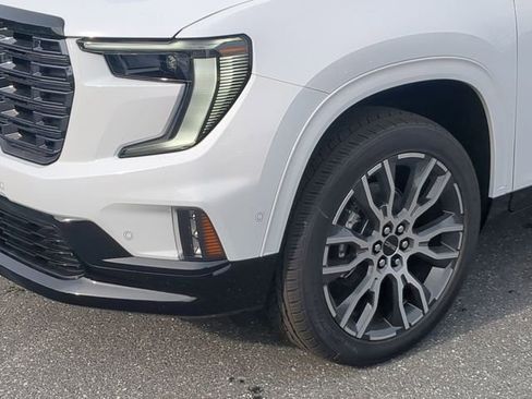New 2026 GMC Acadia Denali Ultimate w/ LPO, All-Weather Package image 14