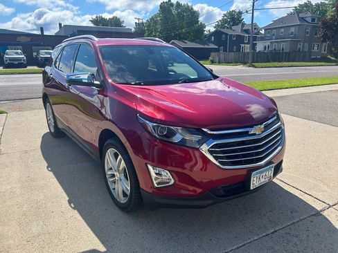 Used 2019 Chevrolet Equinox Premier AWD/4WD image 4