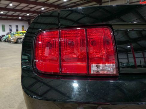 Used 2008 Ford Mustang GT Premium RWD image 34