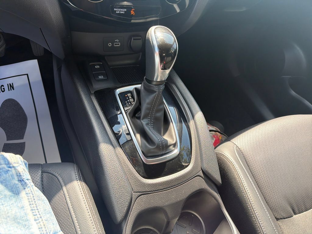 Certified 2022 Nissan Rogue Sport SL AWD/4WD image 23